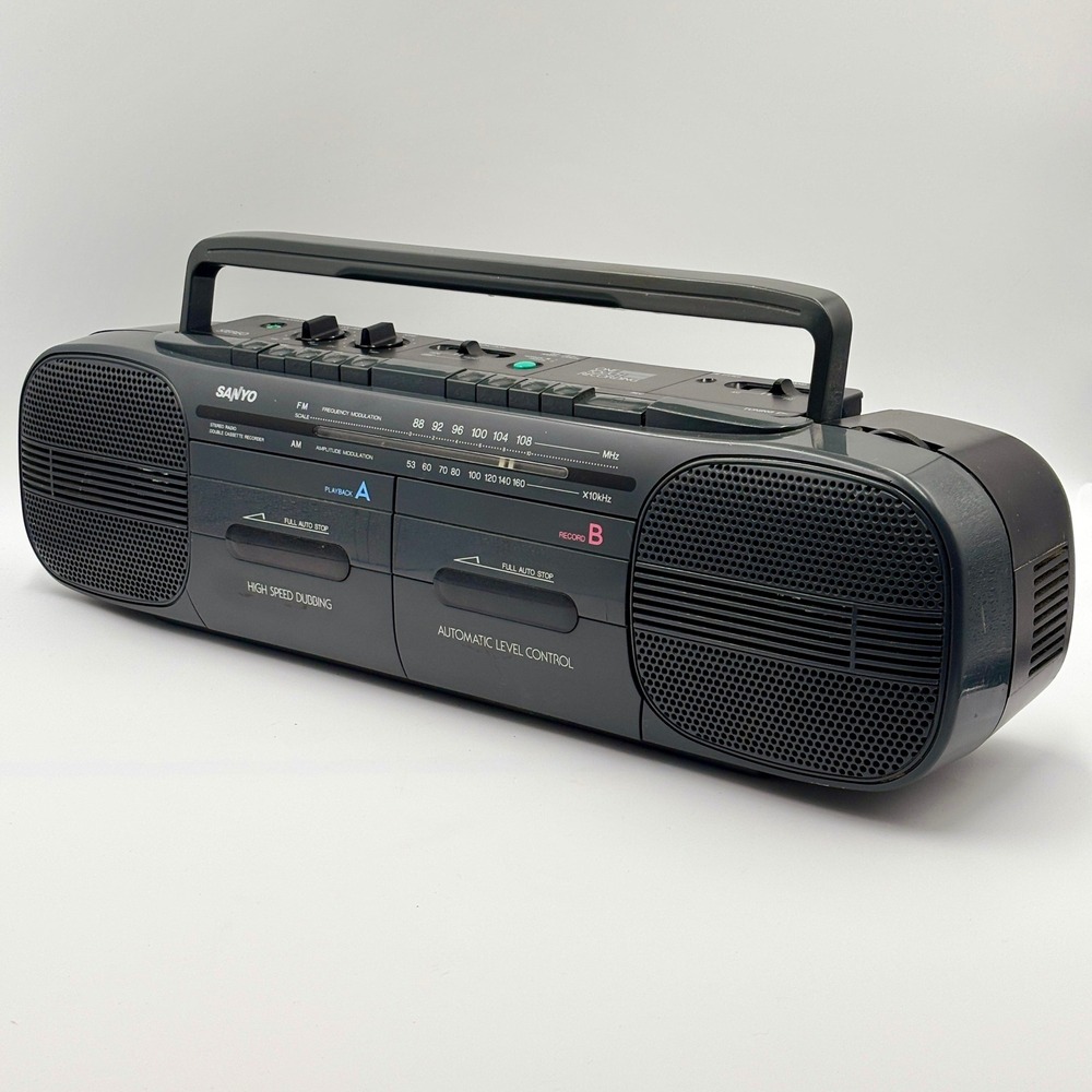 Sanyo M W707 Portable AM/FM Stereo Dual Cassette Recorder Boombox Gray Vintage